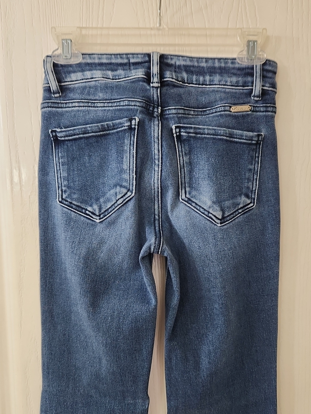 KanCan Medium Wash Flare Jeans. Size 25. Style# VBK1571X. - Picture 5 of 12